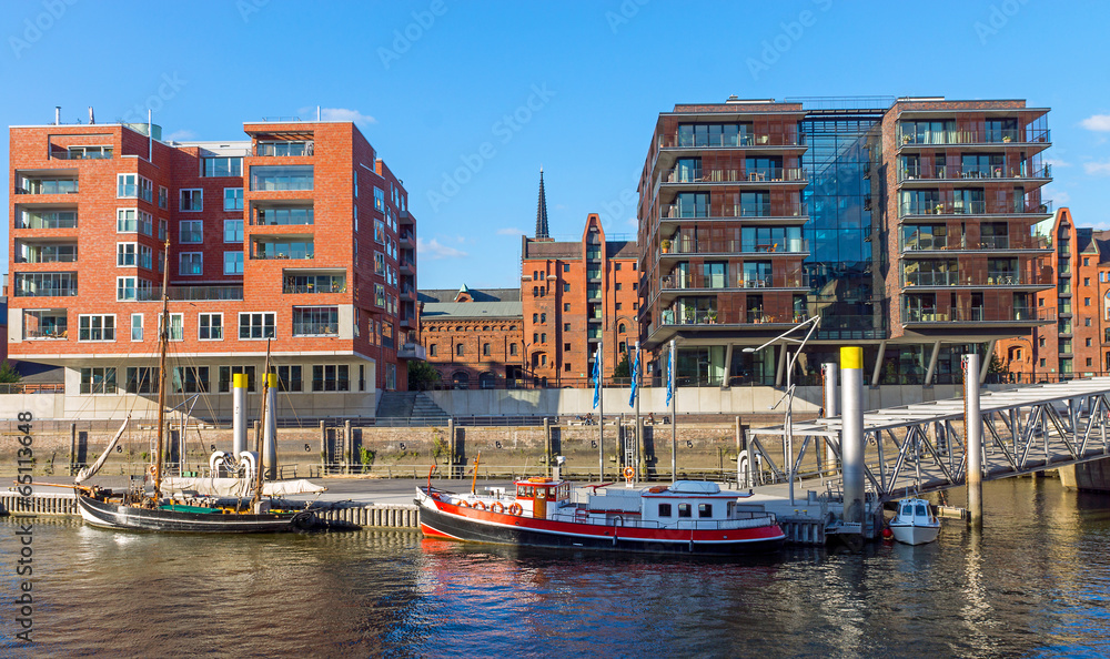 Ships and buildings in Hamburg