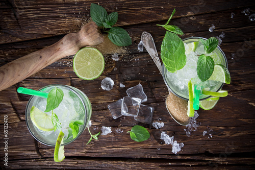 fresh mojito drink