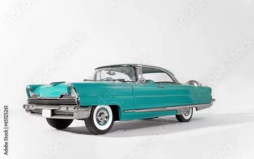 Obraz  z motywem old green, classic vintage car on white isolated background