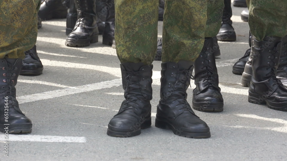 March-past soldiers. March-past soldiers.