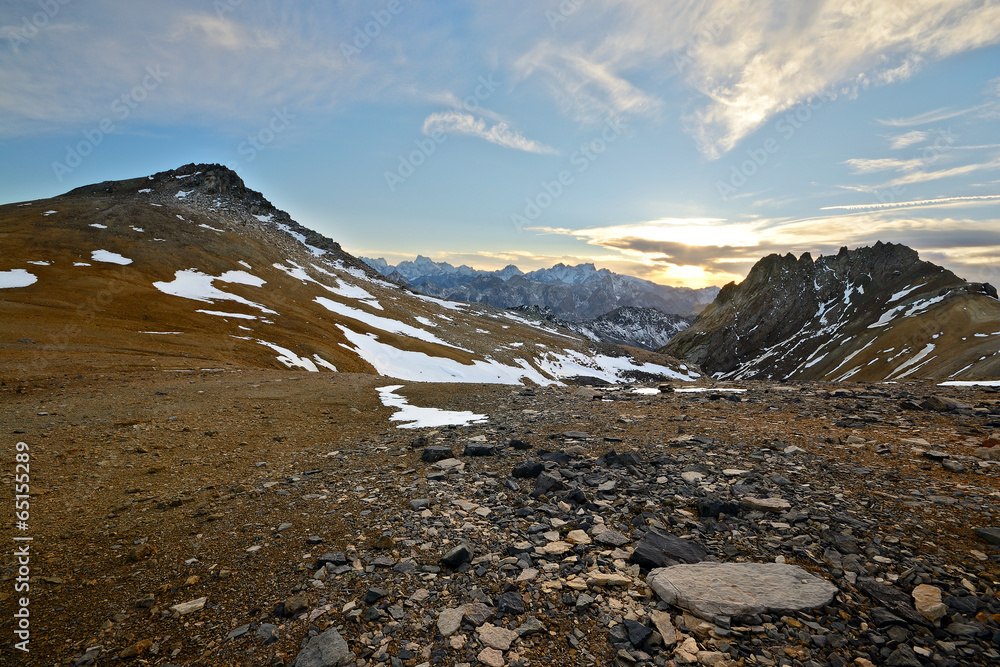 Obraz premium Mountainscape at sunset