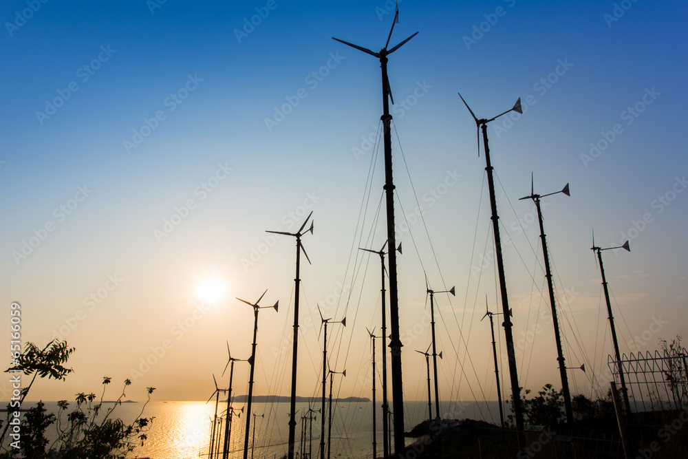silhouette windmills for electric power production