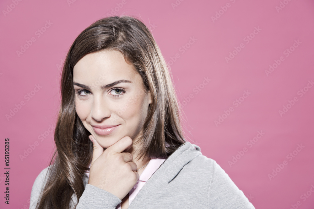 Mädchen mit der Hand am Kinn,Portrait Mädchen mit der Hand am Kinn,Portrait