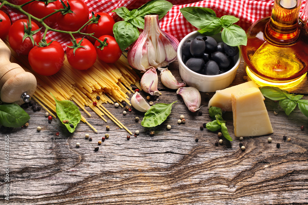 Fototapeta premium Warzywa, zioła i przyprawy do włoskiego jedzenia