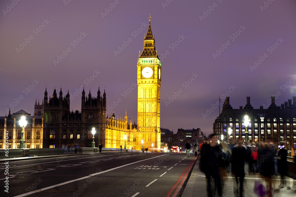 Night view of Big Ben and Houses of Parliament, London UK