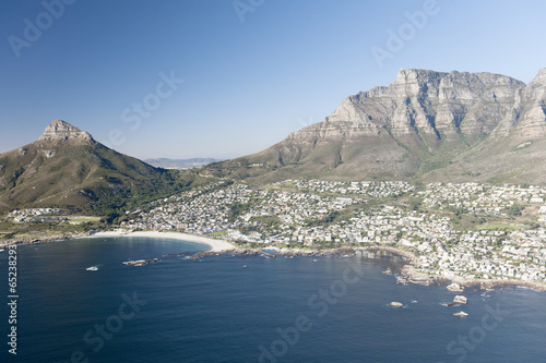 Camps Bay - Cape Town © hperry