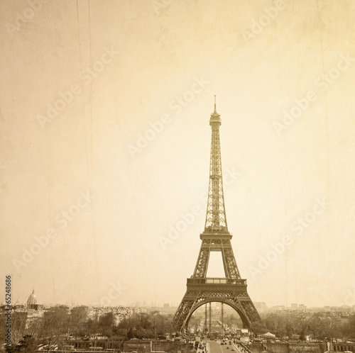 Vintage Eiffel Tower © ilolab