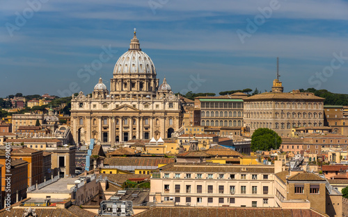 View of St. Peter's Basilica in Rome, Italy © Leonid Andronov