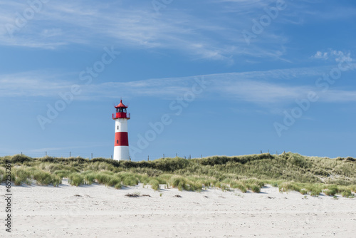Lighthouse on dune horizontal