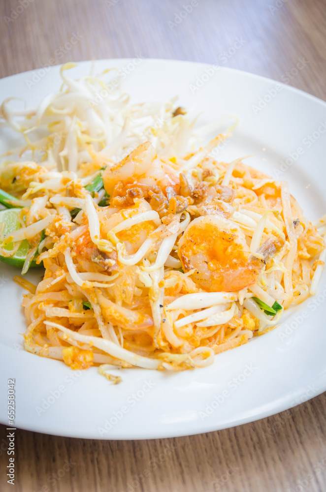 Pad thai Pad thai