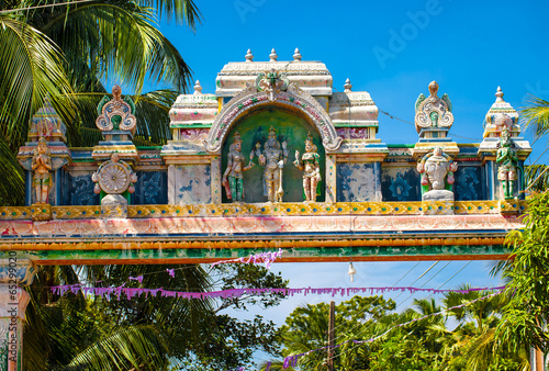 Fényképezés Architectural arch at the entrance to the town of Batticaloa