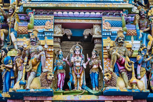 Fényképezés Hindu deities on the facade of temple and cultural monuments