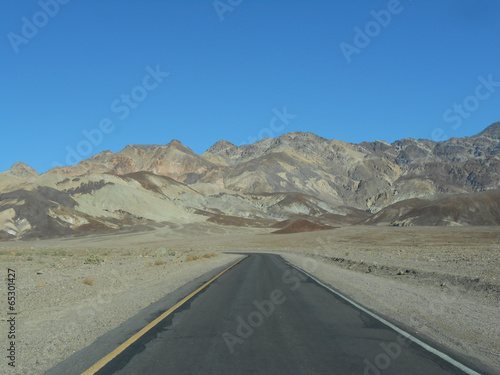 Artists Drive in Death Valley © alarico73