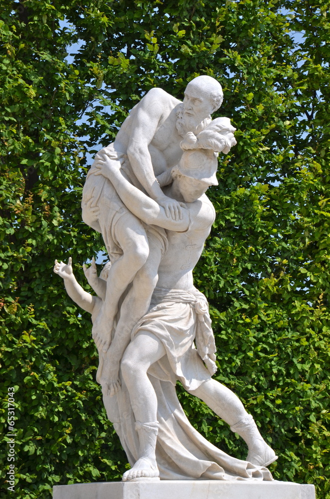 Statue in Schönbrunn park in Vienna, Austria Statue in Schönbrunn park in Vienna, Austria