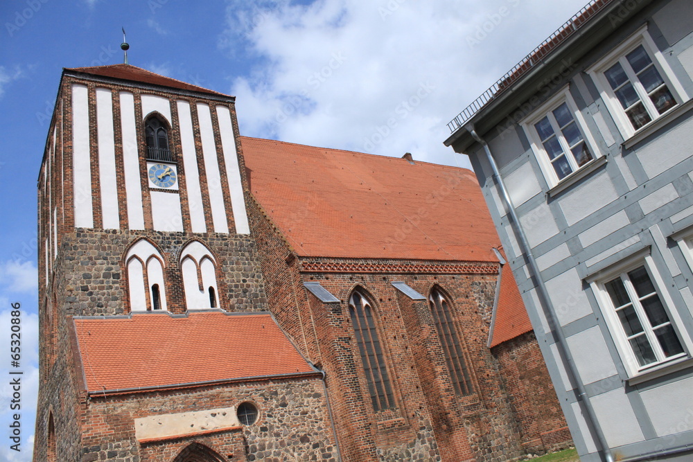 St. Peter und Paul Kirche in Wusterhausen/Dosse St. Peter und Paul Kirche in Wusterhausen/Dosse
