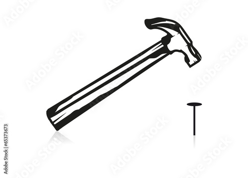 Hammer mit Nagel