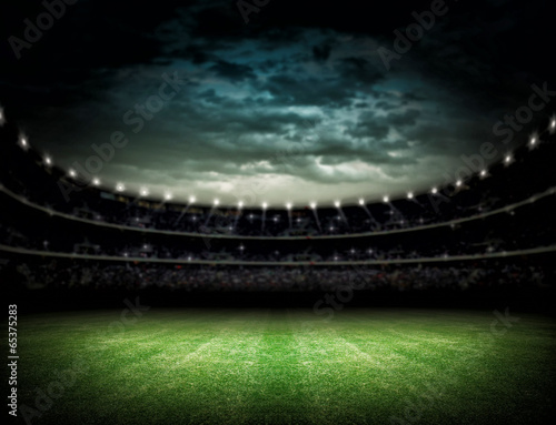 stadion-w-ciemnej-tonacji