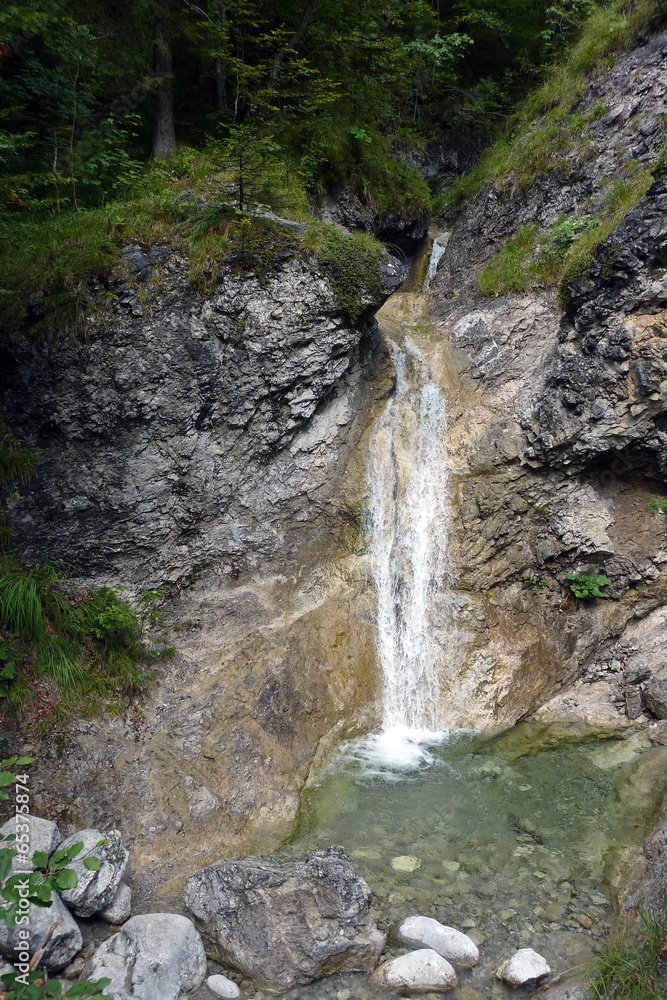 Obraz premium Wasserfall