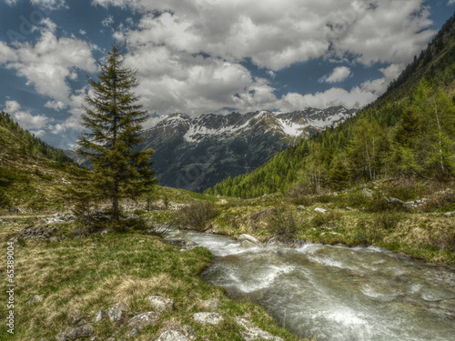 Bach in den Alpen in HDR © by paul