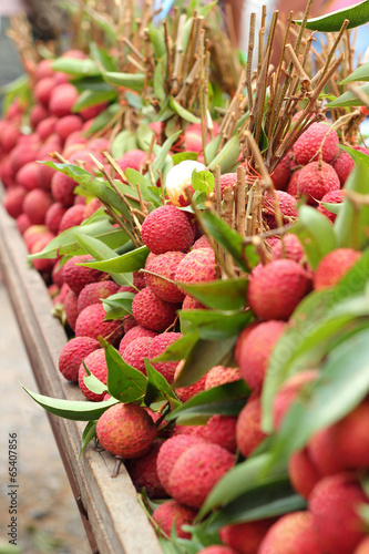 ripe lychee in the market
