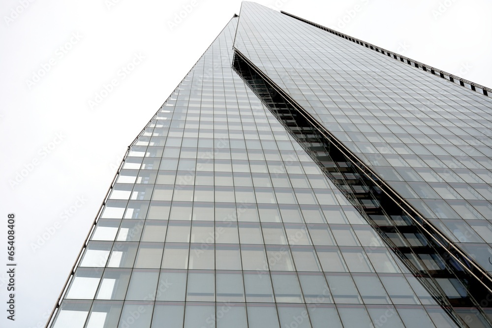 Fototapeta premium Looking up at shard