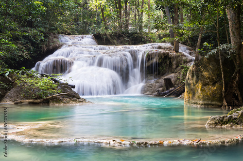 Fototapeta Naklejka Na Ścianę i Meble -  Erawan Water-fall in Thailand