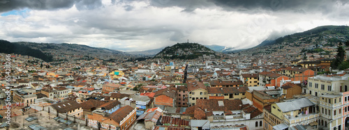 Panoramic views of El Panecillo