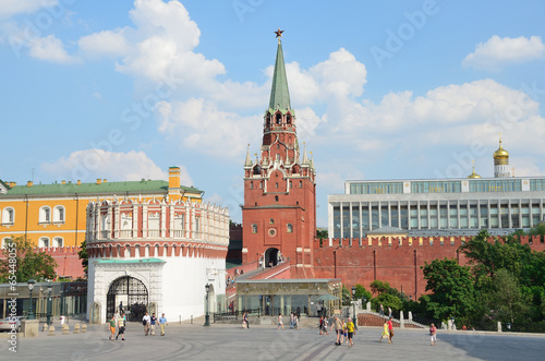 Троицкая и Кутафья башни Московского кремля