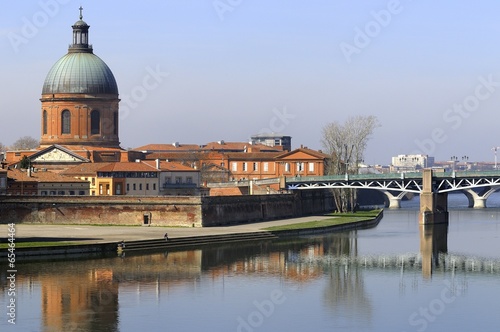 Garonne river and historic building