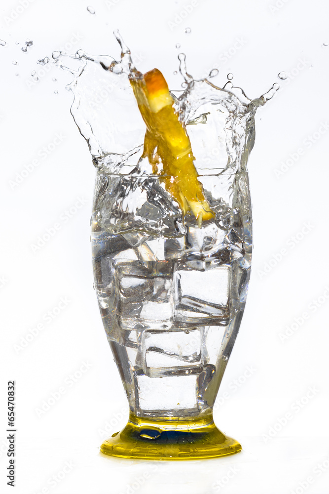 Vaso con hielo