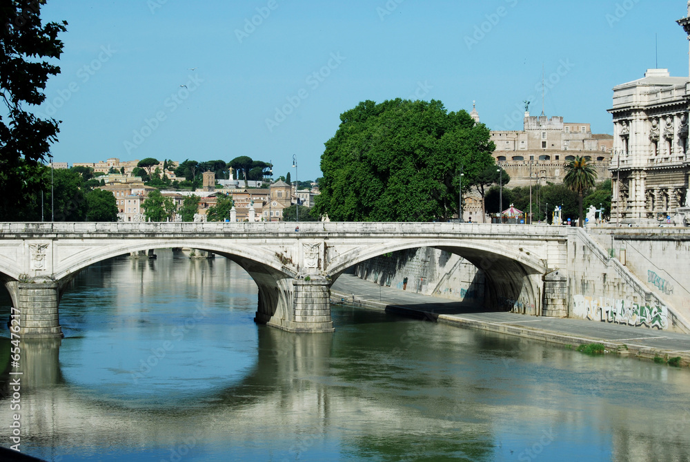 Naklejka premium Bridges over the Tiber river in Rome - Italy