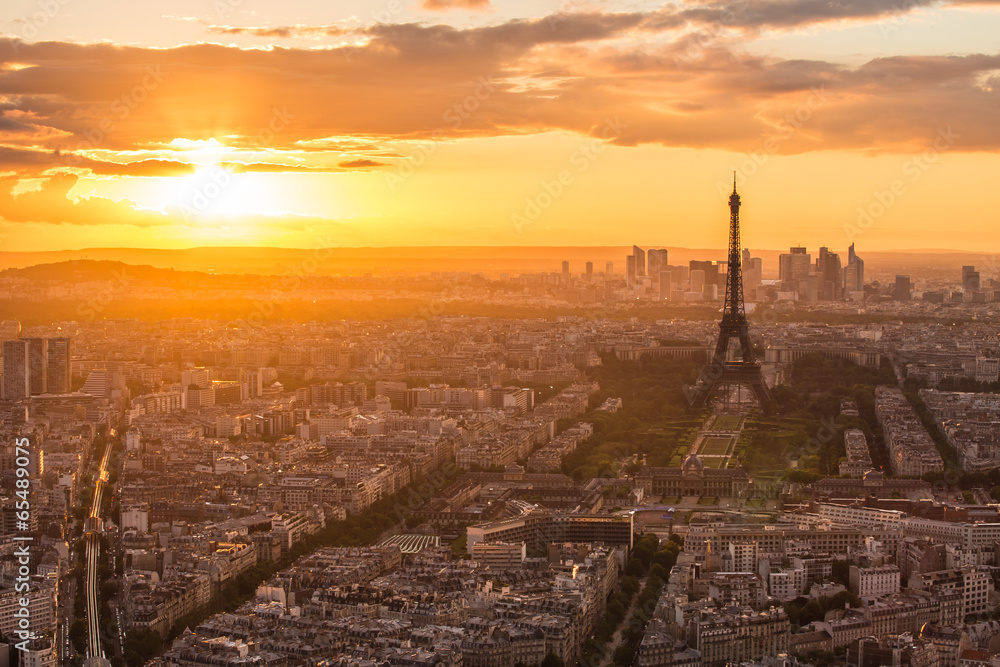 Naklejka premium Eiffel Tower in Paris , France