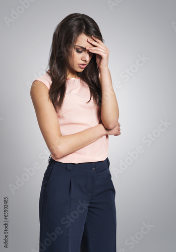 Young woman with hard sinusitis © gpointstudio