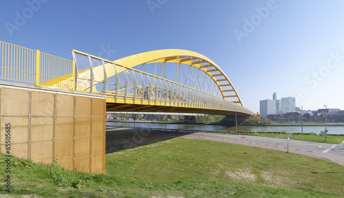 yellow arch bridge © hansenn