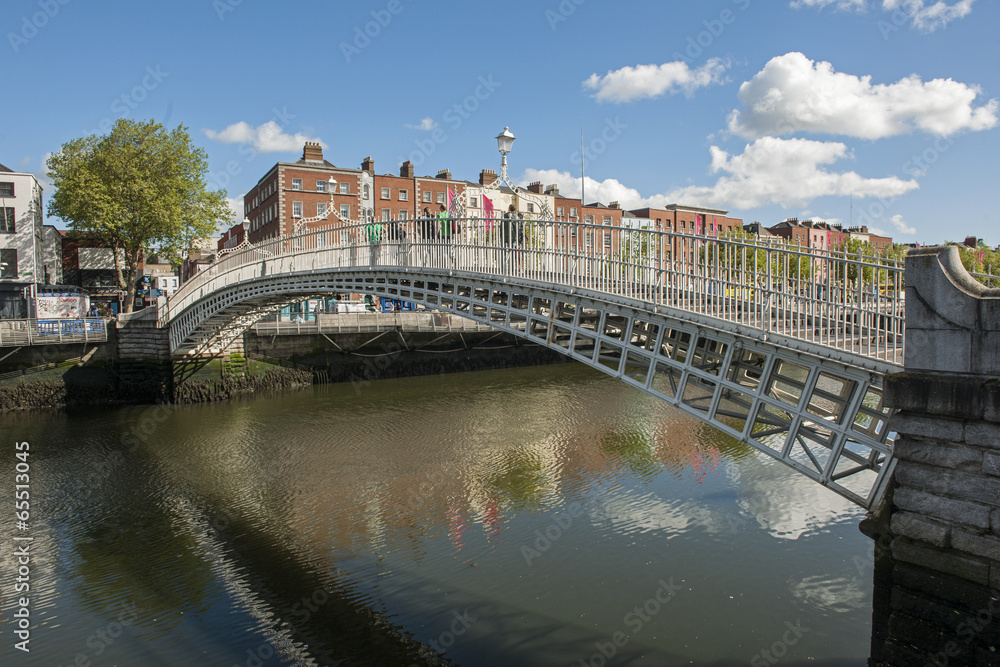 Obraz premium Ha'penny bridge in Dublin, Irland