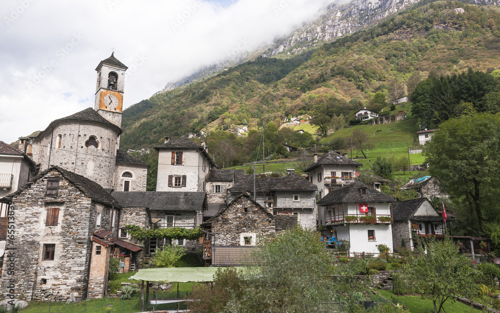 Lavertezzo, Dorf, Rustico, Dorfkirche, Tessin, Schweiz