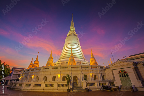 White pagoda in Wat-Prayoon Rawongsawas  Bangkok  Thailand