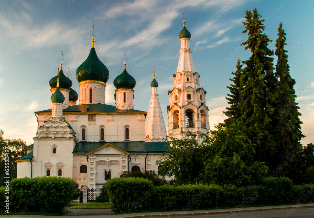 Obraz premium Храм с зелеными куполами