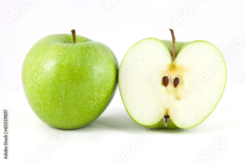 manzana verde y partida