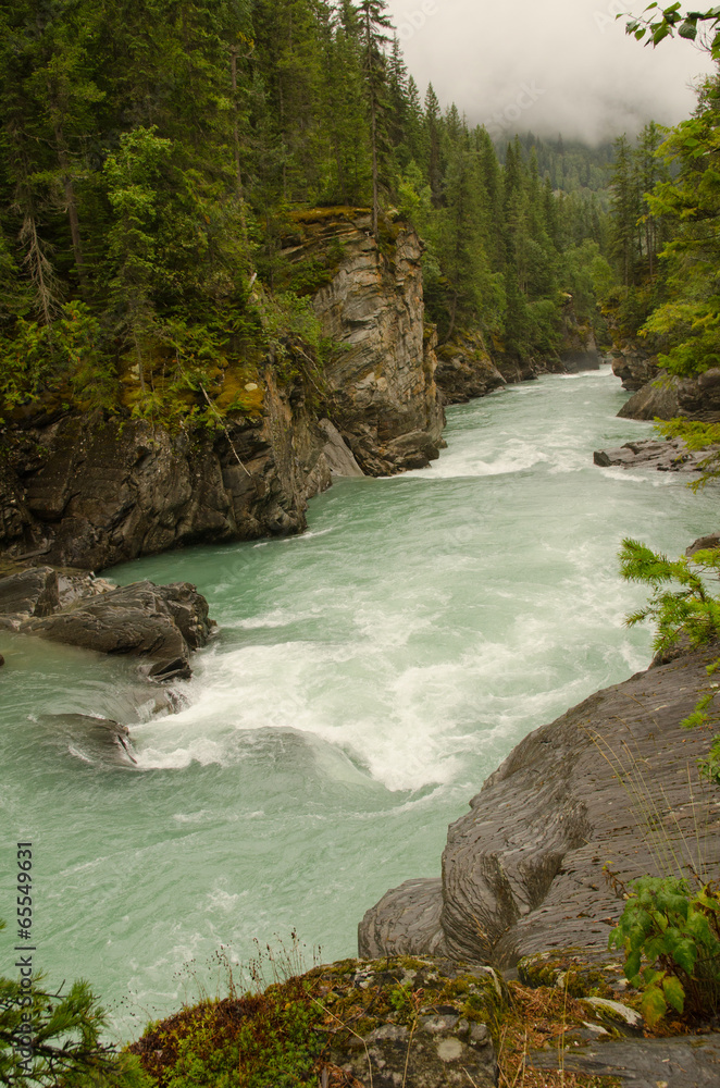 Overlander Falls in Mount Robson Provincial Park Overlander Falls in Mount Robson Provincial Park
