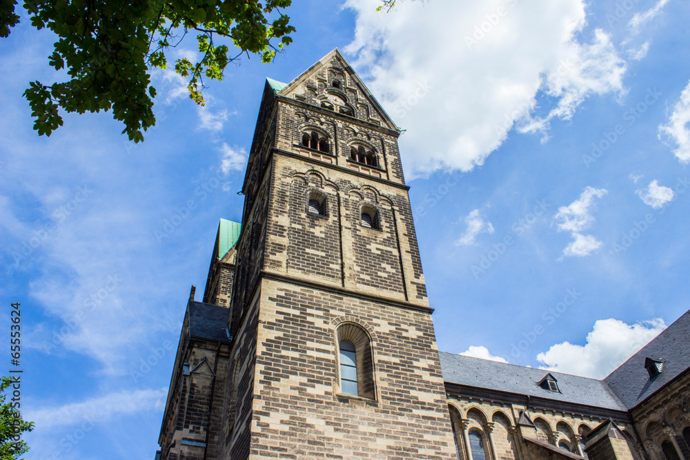 Fototapeta premium Pfarrkirche St. Josef in Krefeld