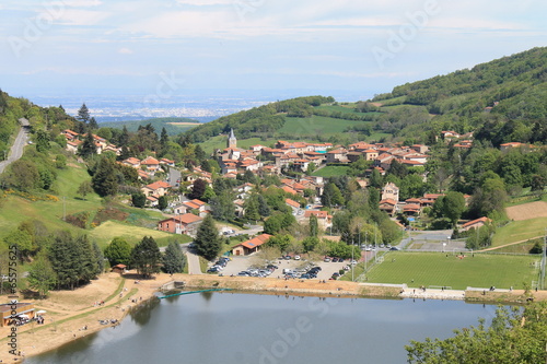 Yzeron dans les Monts du Lyonnais (France)