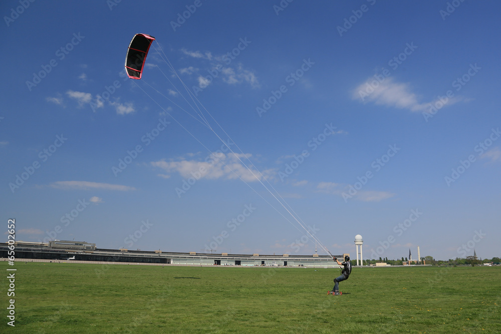 Obraz premium Sport auf dem Tempelhofer Feld