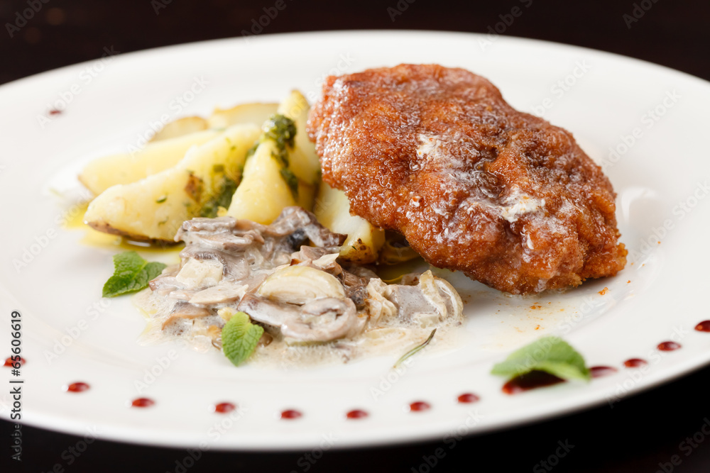 cutlet with potatoes cutlet with potatoes