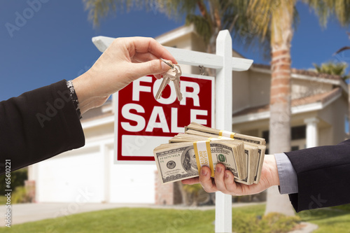 Agent Handing Over Keys, Bu...