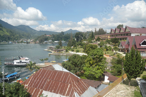 toba lake photo