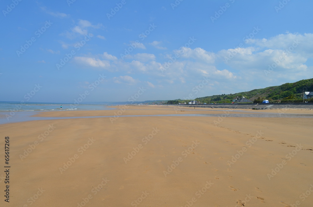 Plage d'Omaha beach de nos jours (Normandie 2014) Plage d'Omaha beach de nos jours (Normandie 2014)