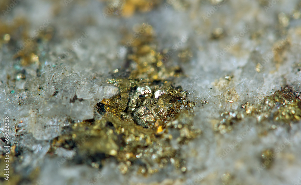 Crystal,nugget, gold, bronze, copper, iron. Macro.