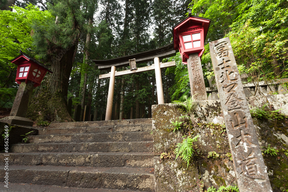 富士山　吉田口登山道　登山門