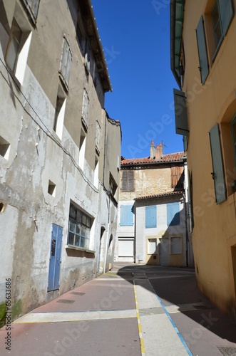 Rue pittoresque de Millau, Aveyron  photo